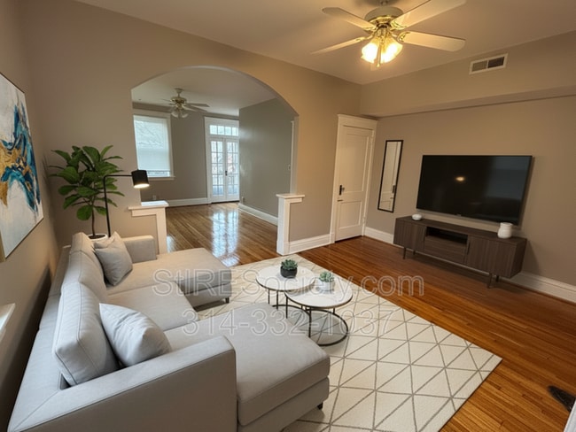 Building Photo - 4931 Magnolia Ave