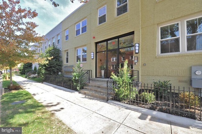 Foto del edificio - 417 18th St NE