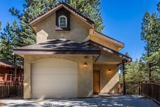 Building Photo - 1157 Scenic Way