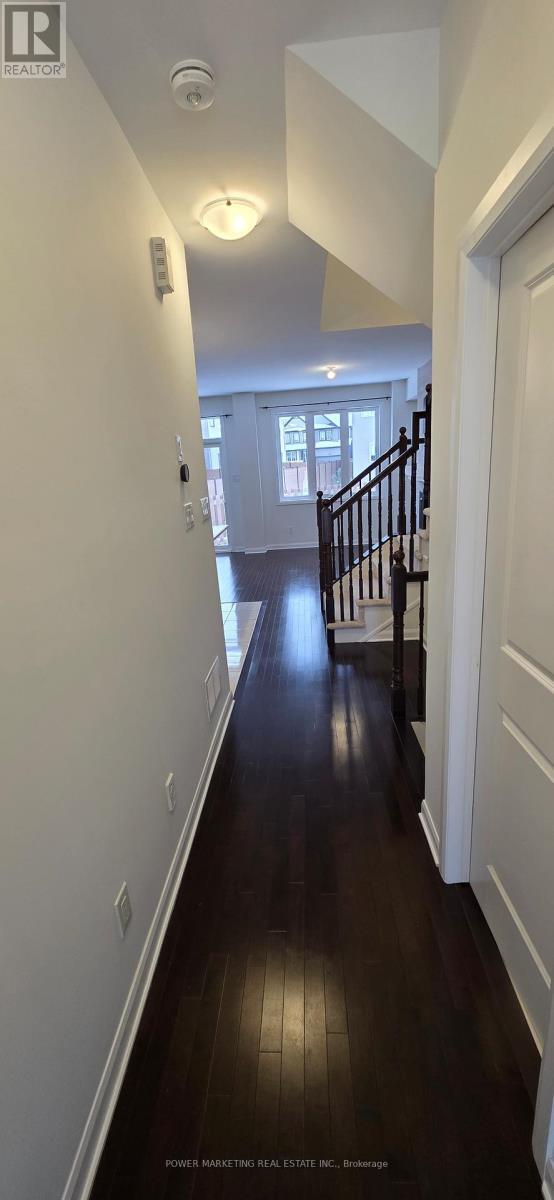 Building Photo - 92 Natare Pl