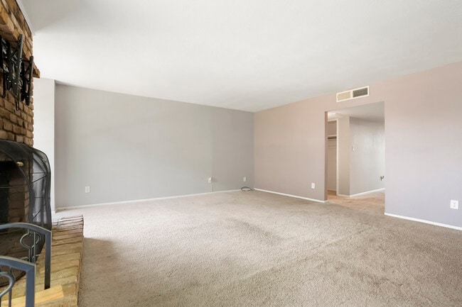 Building Photo - 3855 S Monaco Pky