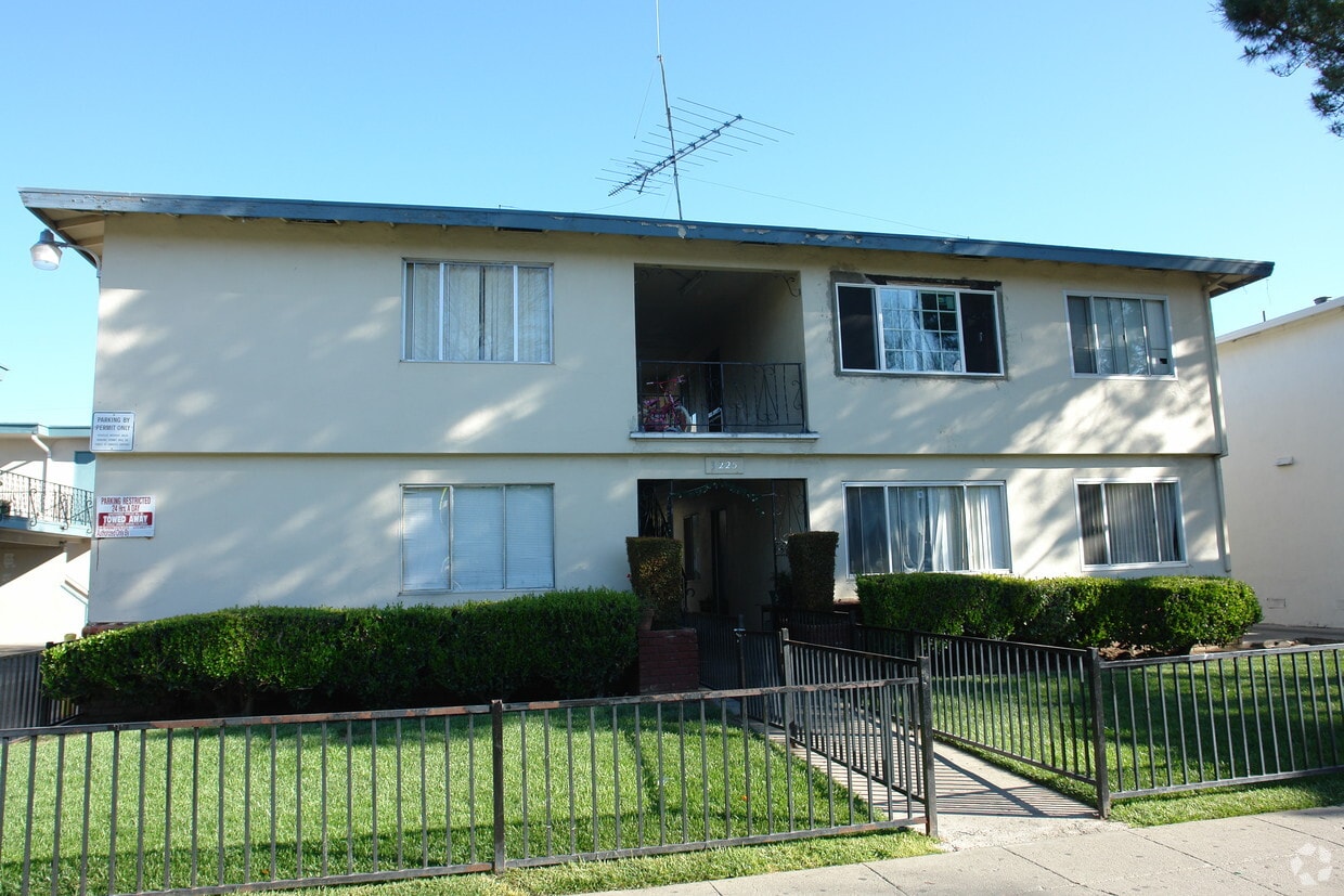 Building Photo - 3225 Cadillac Dr