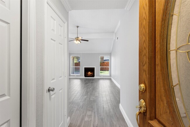 Building Photo - 11710 S Seawood Dr