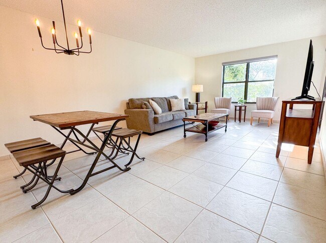 Foto del edificio - 13035 Albright Ct