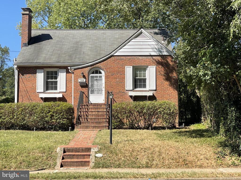 Primary Photo - 1526 N Utah St