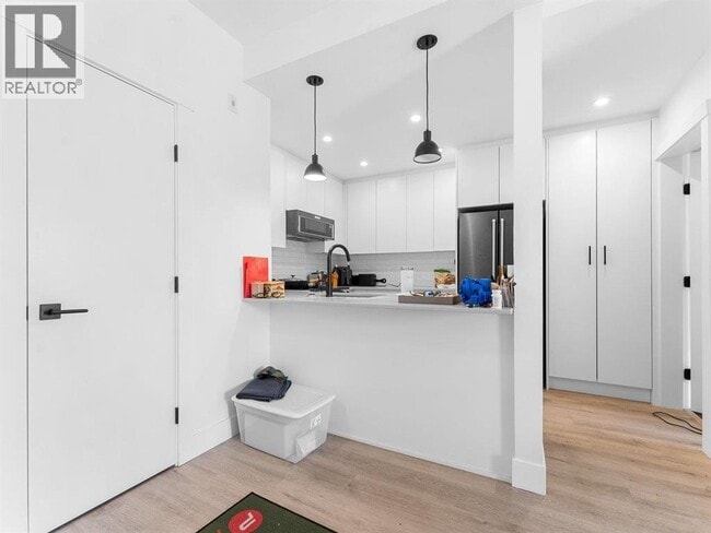 Photo du bâtiment - 2180 Kelly Ave