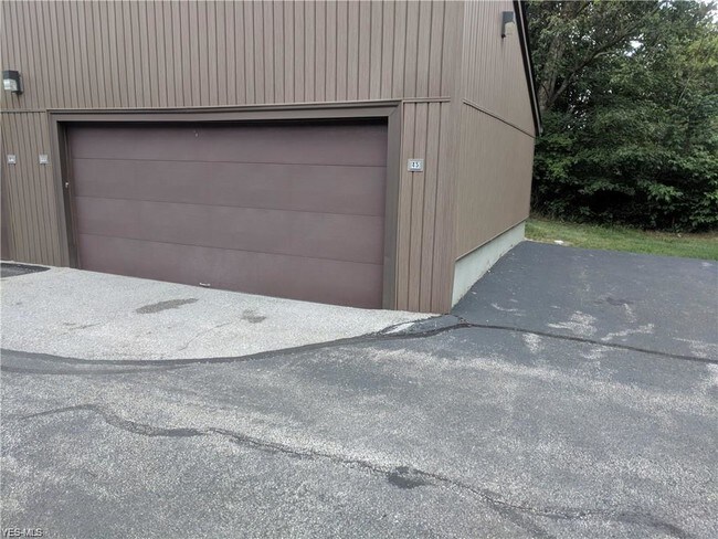 Building Photo - 7357 Trailside Dr