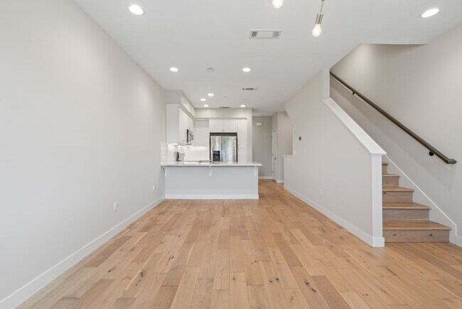 Foto del edificio - 1266 Mission Rd