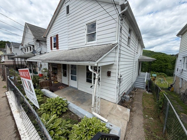 Building Photo - 158 Garfield St