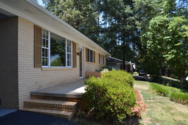 Foto del edificio - 3 Bedroom, 2 Bathroom Home Near Clemson University