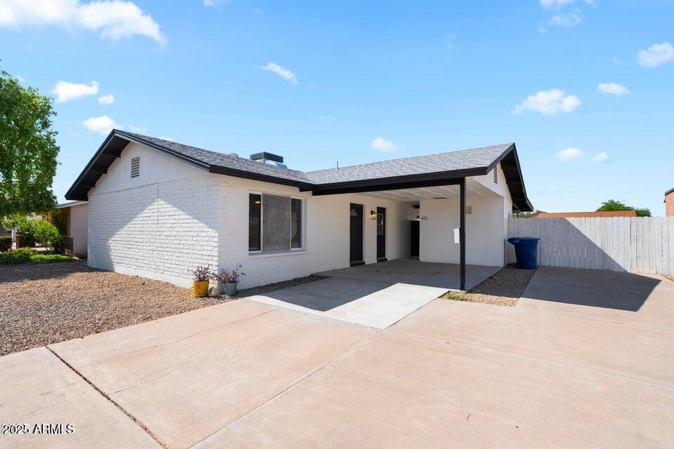 Foto principal - 414 W Santa Cruz Dr