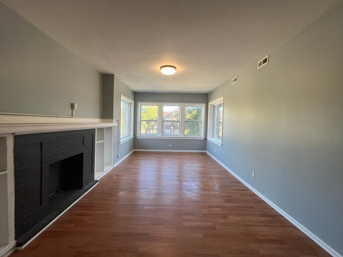 7800 S Burnham Ave Unit 1, Chicago, IL 60649 Condo for Rent in