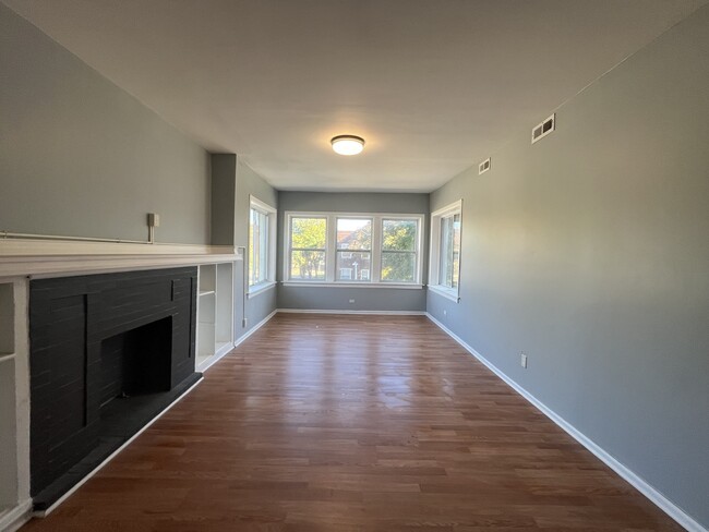 Building Photo - 7800 S Burnham Ave