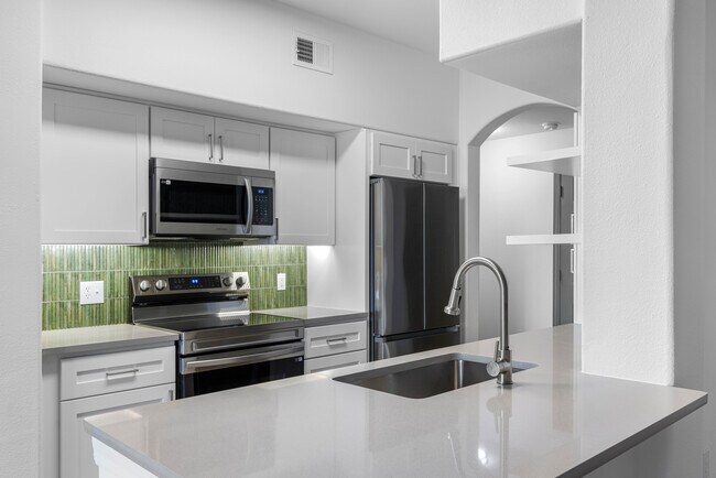 Building Photo - Cortland Lakecrest