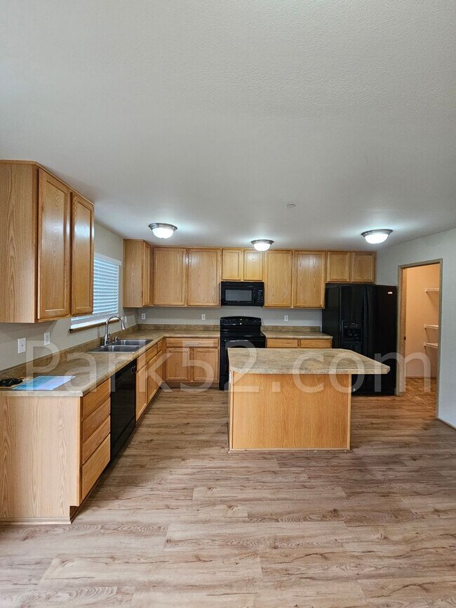 Building Photo - 3 Bedroom Home in DuPont