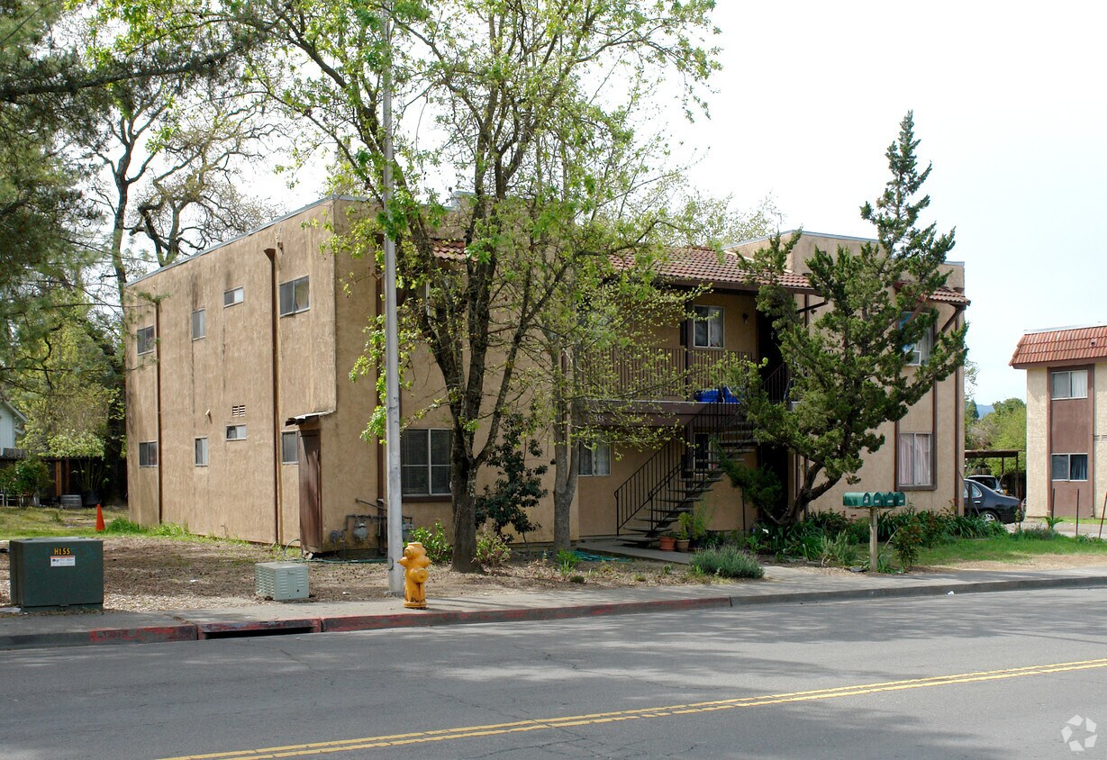 Foto del edificio - 350 March Ave