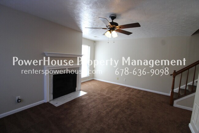 Building Photo - 2 BR, 2.5 Bath Upgraded end unit town home