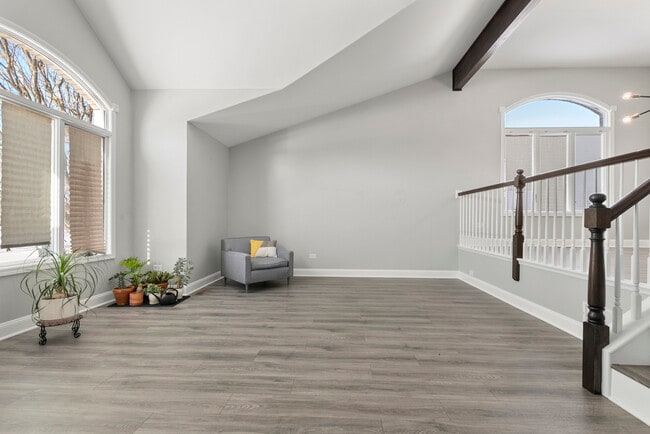 Foto del edificio - 790 Eastwind Dr