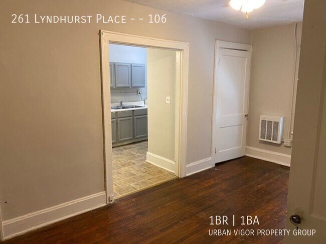 Foto del edificio - 261 Lyndhurst Pl