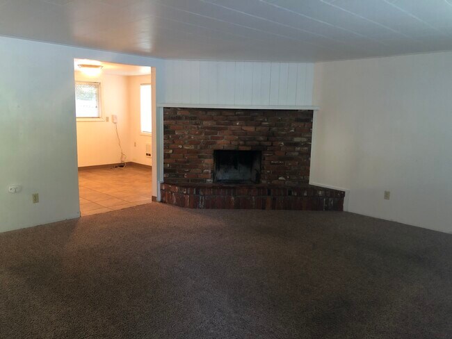 Foto del edificio - 450 NW Larry St