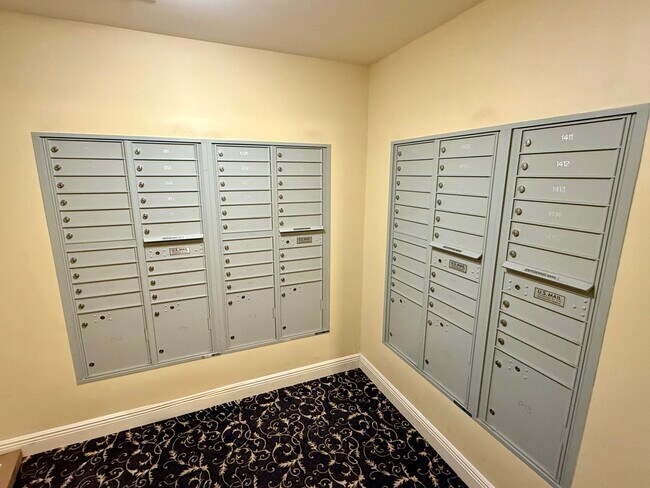 Foto del edificio - 4907 Midtown Ln