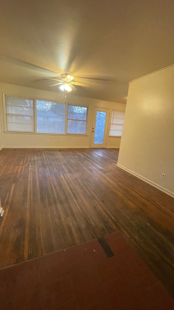 Foto del edificio - 1610 E 53rd St