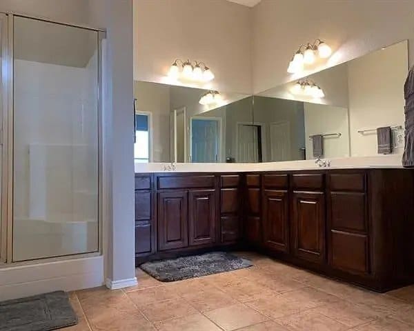Building Photo - 317 Lockhurst Dr
