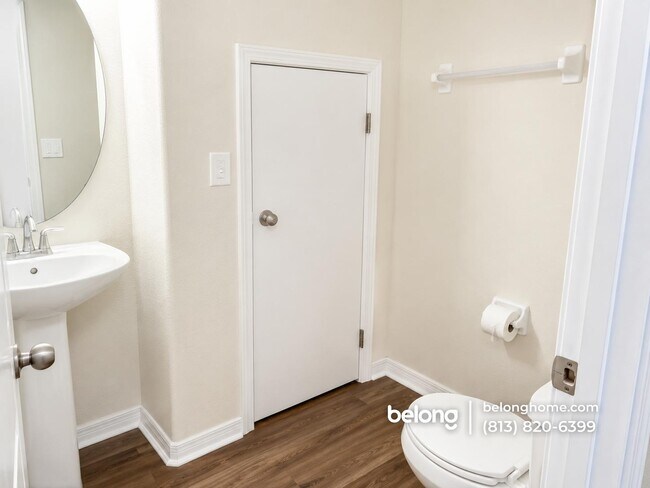 Building Photo - 10939 Keys Gate Dr