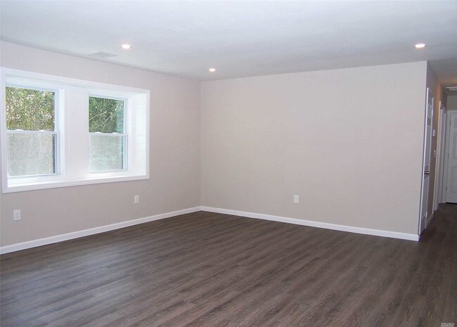 Building Photo - 87 Kay Rd