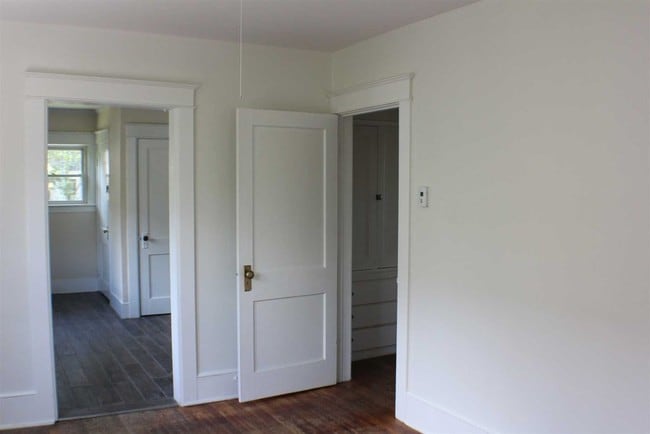 Building Photo - 21 Woodcliff Ave