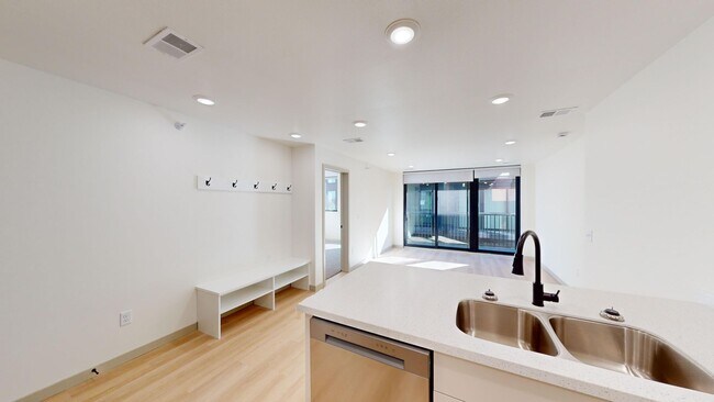 Interior Photo - Briarwood Reserve