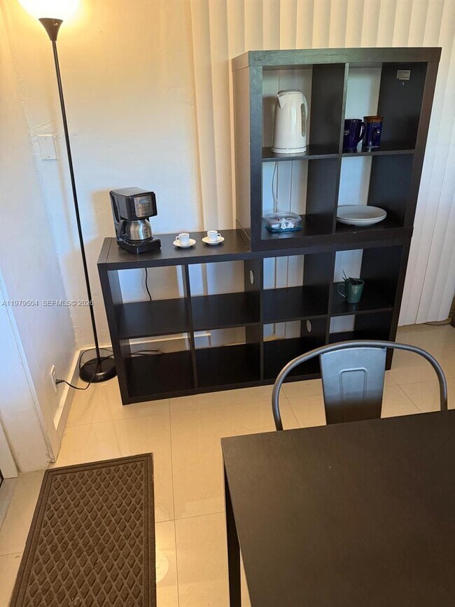 Foto del edificio - 2030 NE 185th Terrace