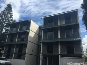 Building Photo - 1801 Ke’eaumoku St