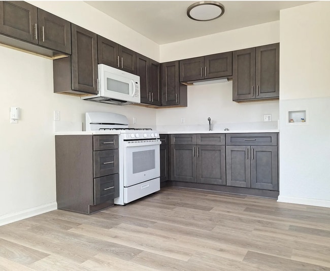 Foto del edificio - 4942 Clairemont Dr