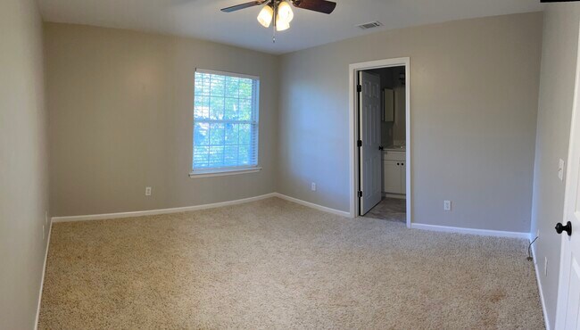 Foto del edificio - 2397 Emerald Ridge Loop