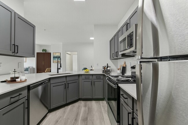 Building Photo - Avana North Point