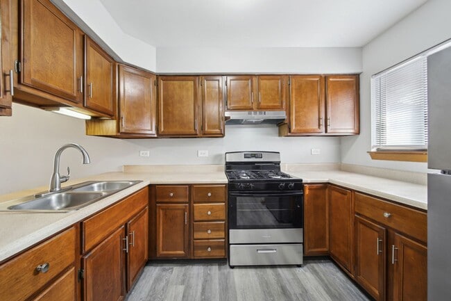 Building Photo - Burbank Manor Apartments