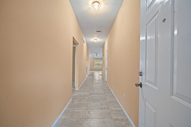 Foto del edificio - 9135 Reagan Meadow Ct