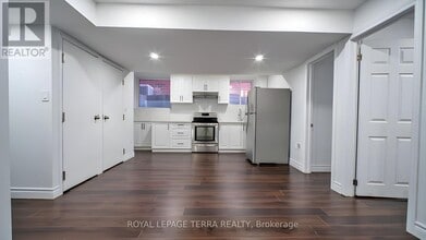Building Photo - 25 Ouellette Dr