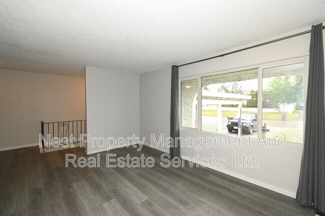 Photo du bâtiment - 1483 Milburn Ave