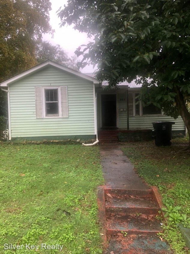 Primary Photo - 3 br, 1 bath House - 305 Dixon Avenue