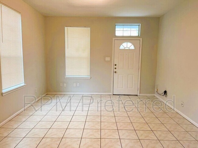 Building Photo - 4114 Trout St
