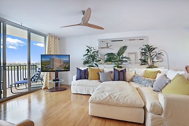 Foto del edificio - 2121 N Ocean Blvd