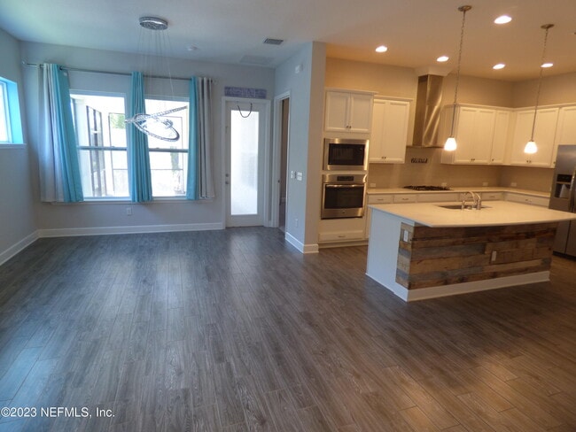 Foto del edificio - 92 Archwood Dr