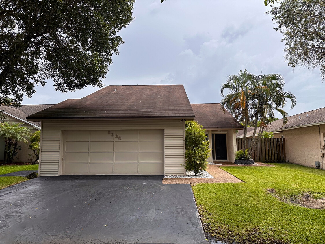 8330 SW 41st St, Davie, FL 33328 House Rental in Davie, FL