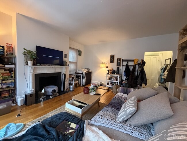 Building Photo - 16 Davis Ave