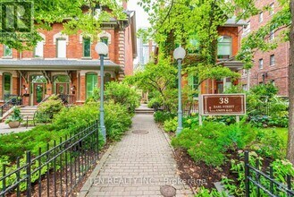 Building Photo - 38-TH38 Earl St