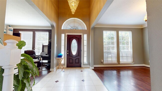 Foto del edificio - 9222 Symphonic Ln