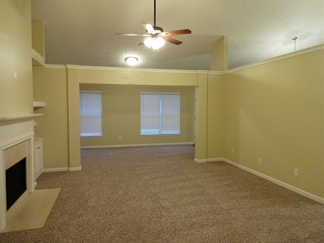 Foto del edificio - 256 Sandstone Dr