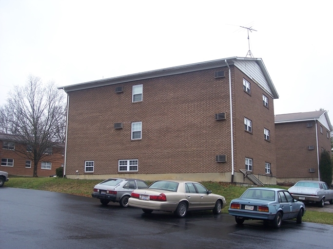 Building Photo - 206 E North St